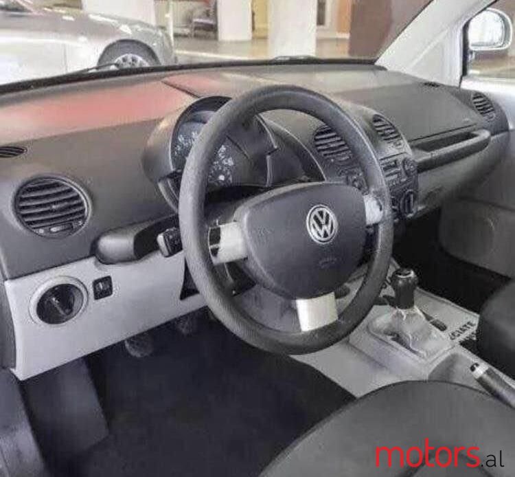 2001' Volkswagen Beetle photo #6