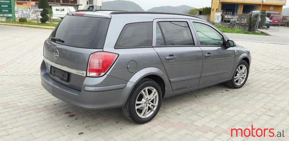 2006' Opel Astra photo #1