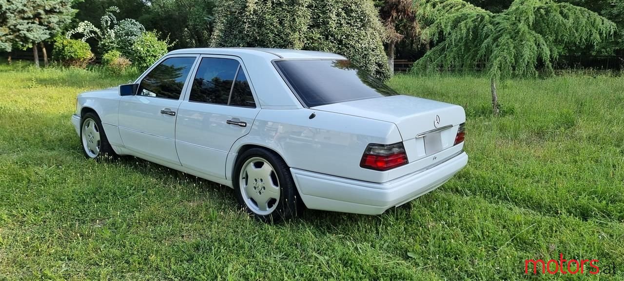 1993' Mercedes-Benz E 500 photo #1
