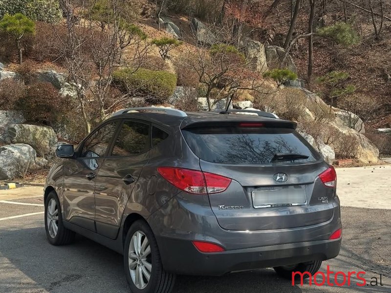 2011' Hyundai Tucson photo #5