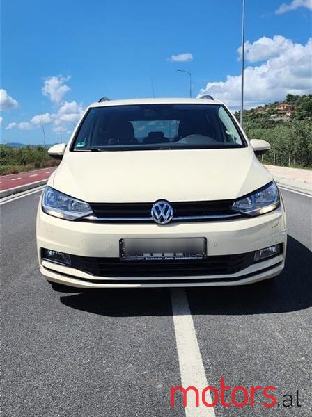 2017' Volkswagen Touran photo #1