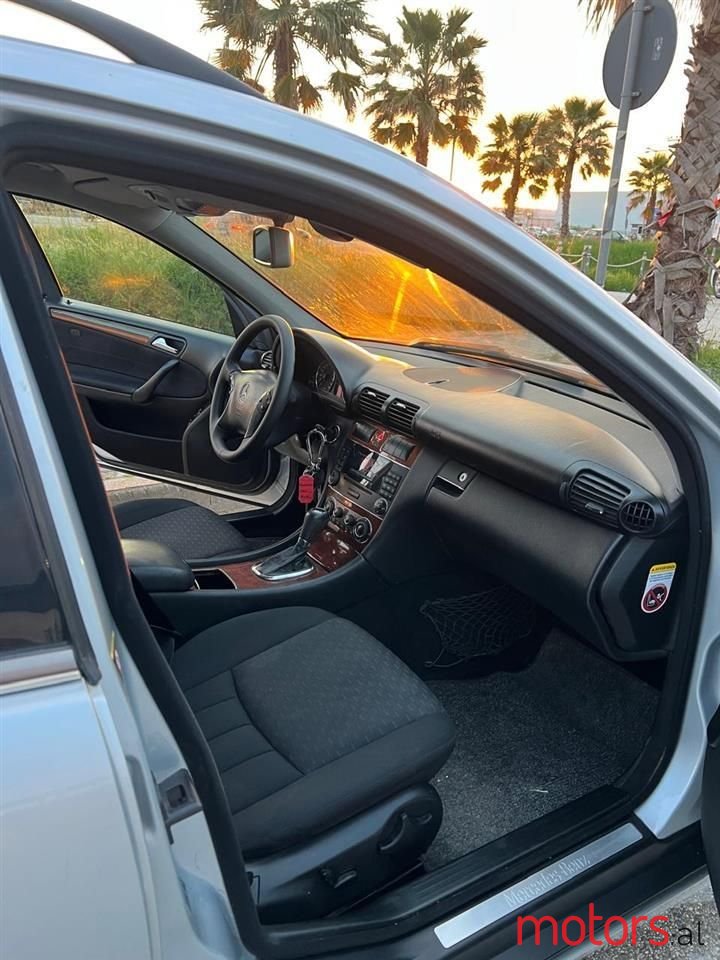 2006' Mercedes-Benz C 220 photo #5