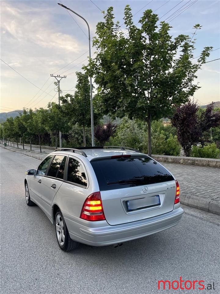 2005' Mercedes-Benz C 230 photo #2