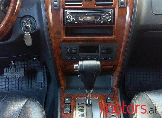 2004' Hyundai Terracan photo #1