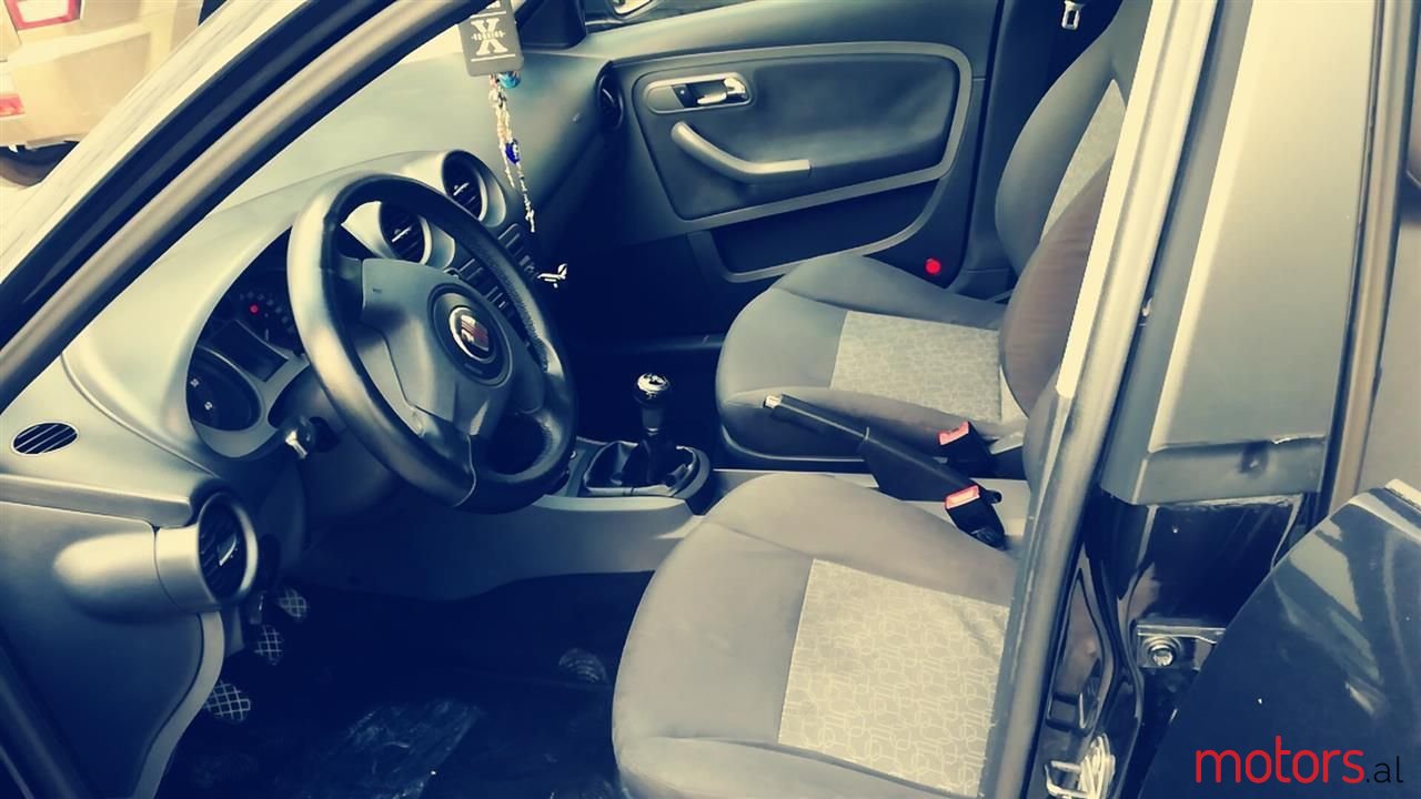 2009' SEAT Cordoba photo #1