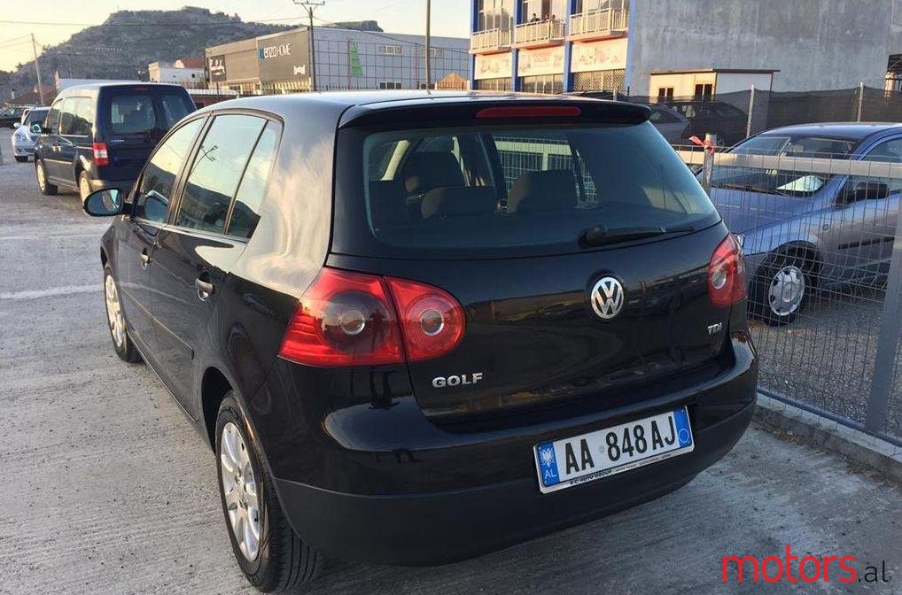 2004' Volkswagen Golf photo #3