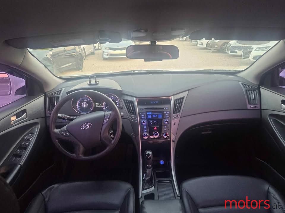 2013' Hyundai Sonata photo #5