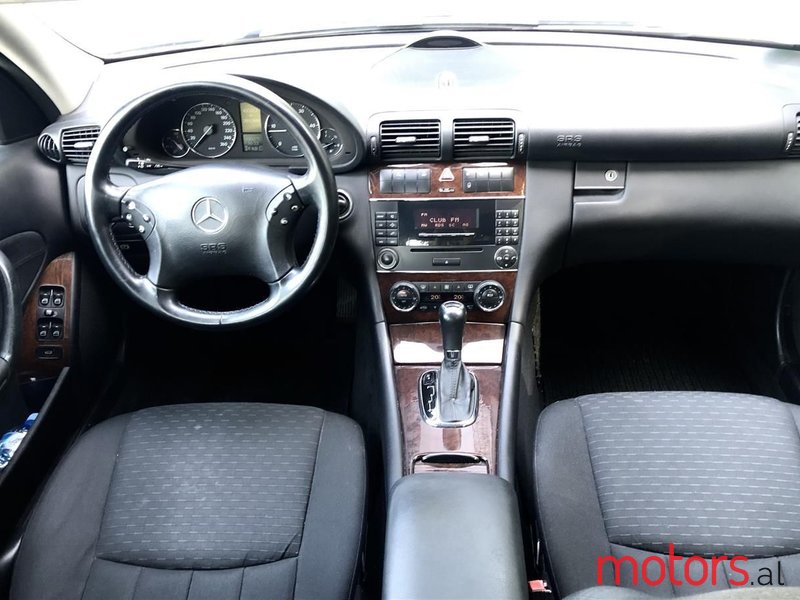 2004' Mercedes-Benz C 200 photo #3