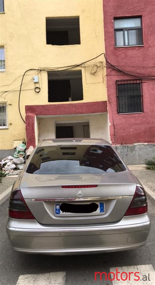 2007' Mercedes-Benz E 220 photo #3