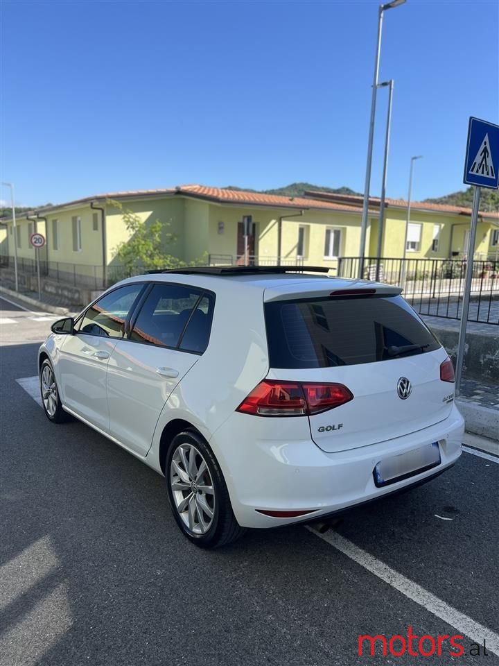 2015' Volkswagen Golf photo #5