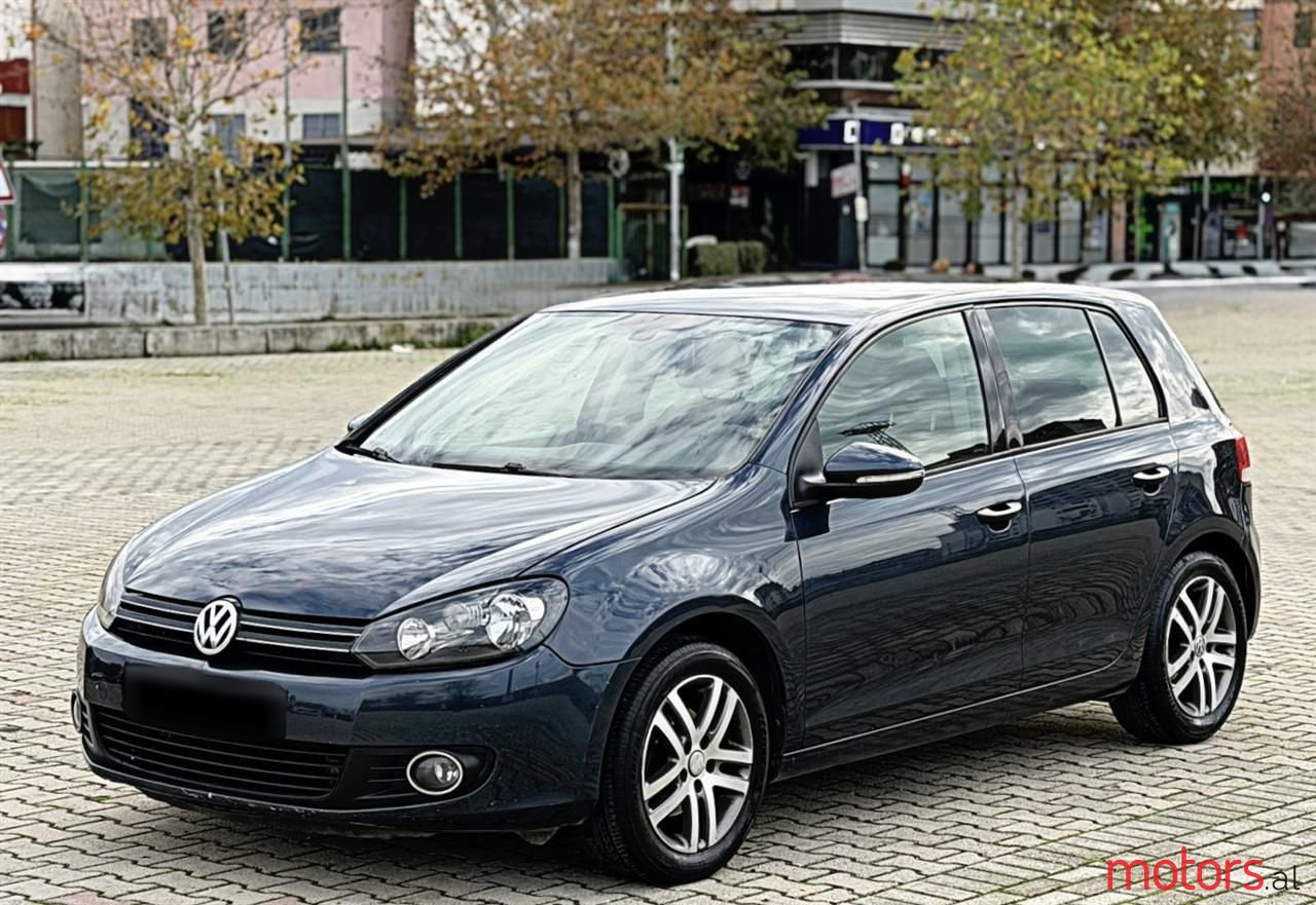2010' Volkswagen Golf photo #1