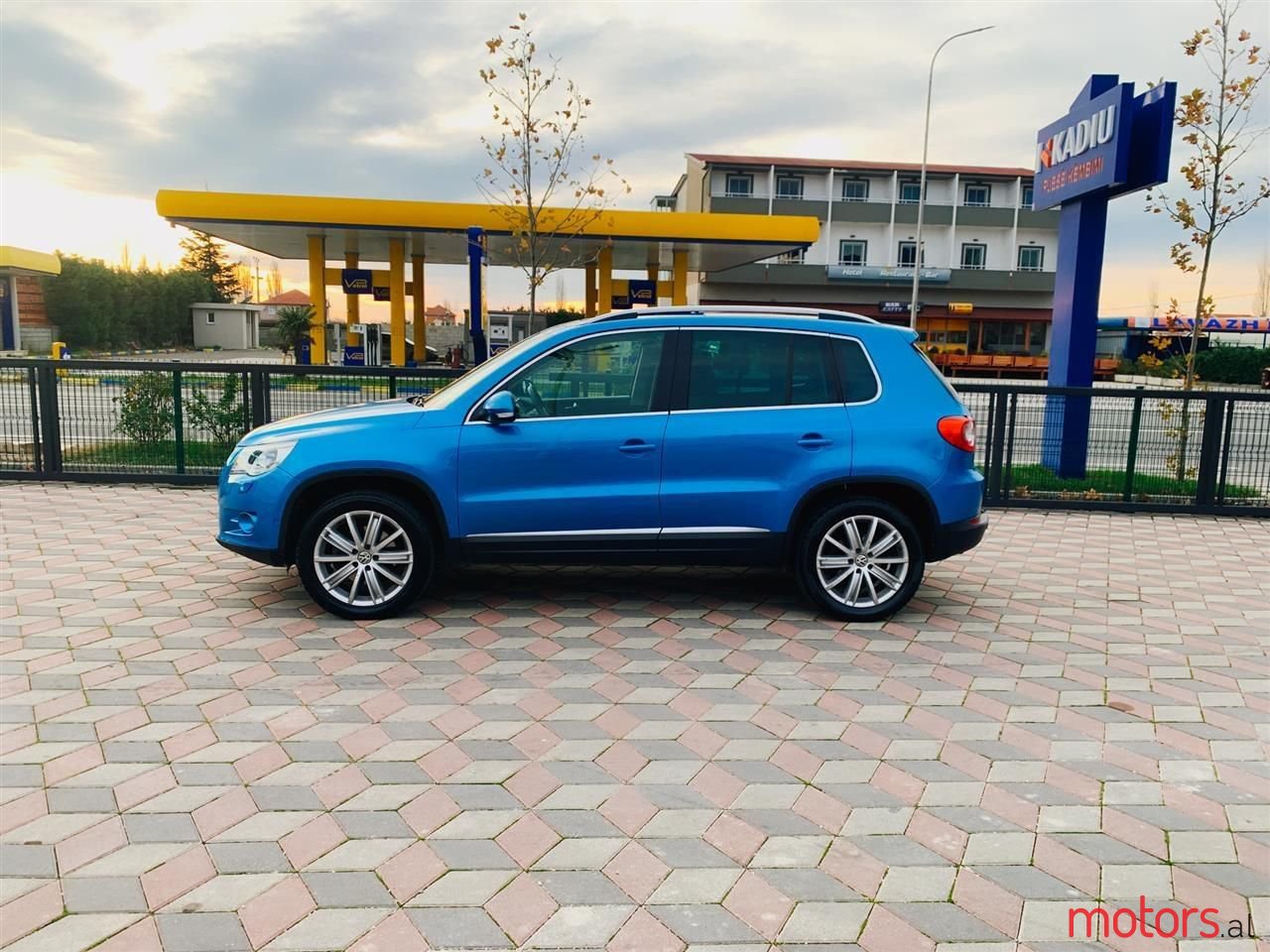 2009' Volkswagen Tiguan photo #6