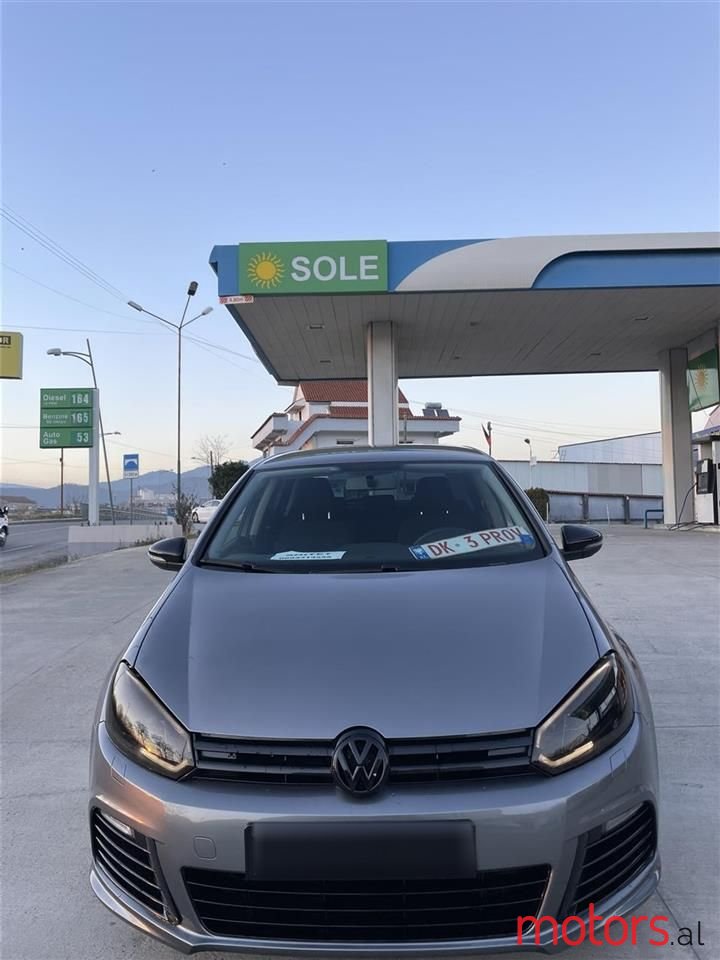 2012' Volkswagen Golf photo #1