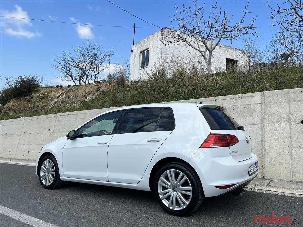 2015' Volkswagen Golf photo #5