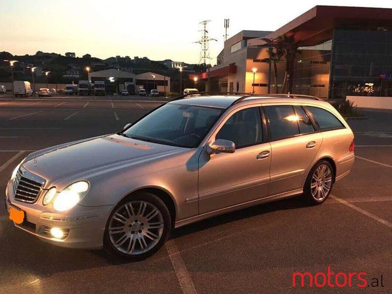 2007' Mercedes-Benz E 320 photo #1