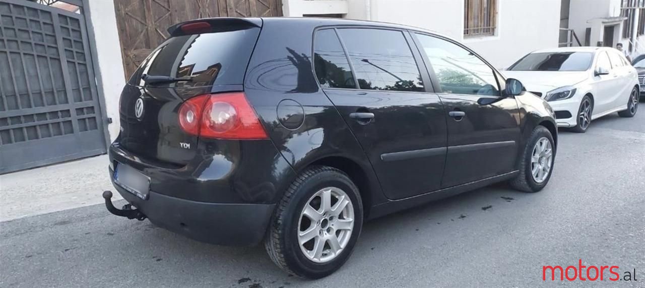 2005' Volkswagen Golf photo #4