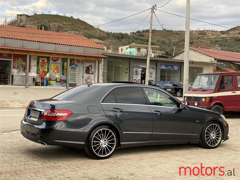 2012' Mercedes-Benz E 350 photo #4