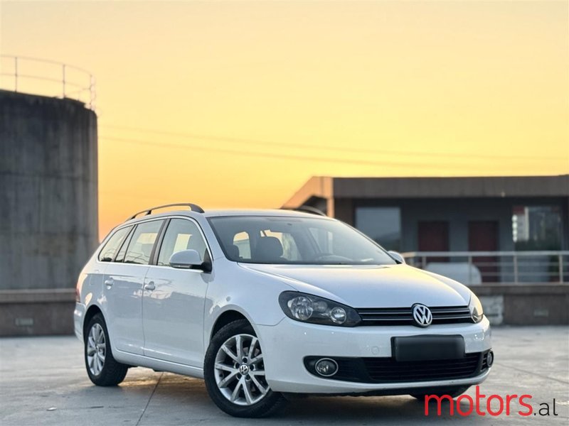 2012' Volkswagen Golf photo #1