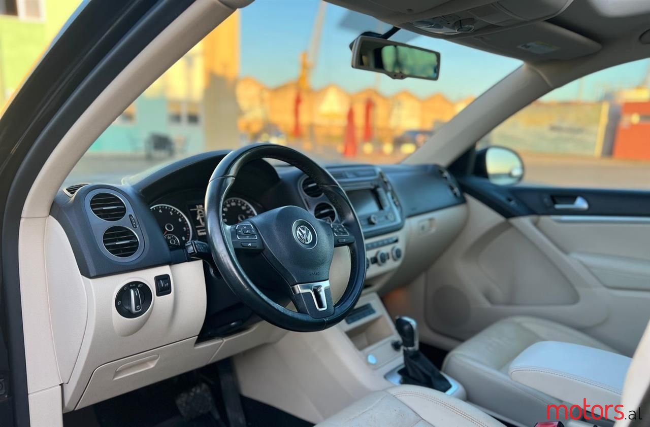 2013' Volkswagen Tiguan photo #5