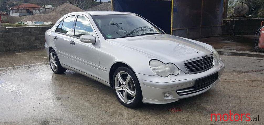 2005' Mercedes-Benz C 220 photo #1
