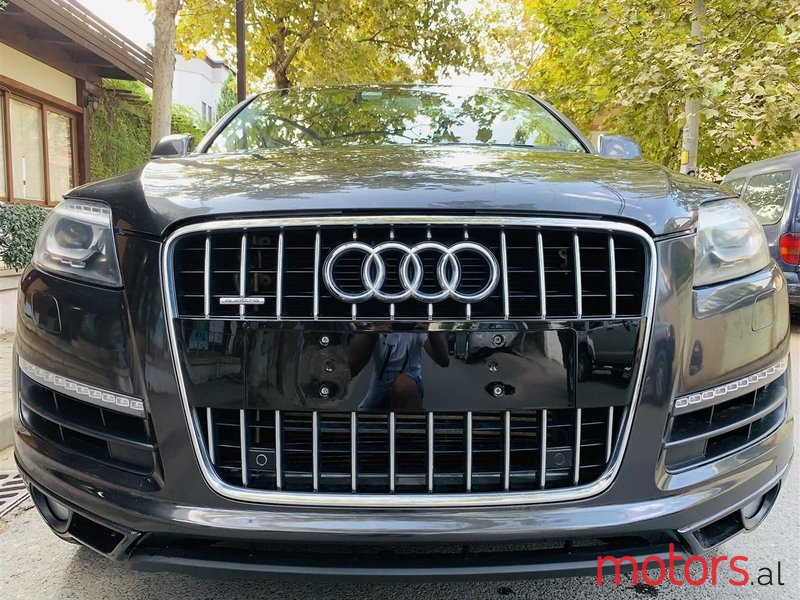 2011' Audi Q7 photo #1