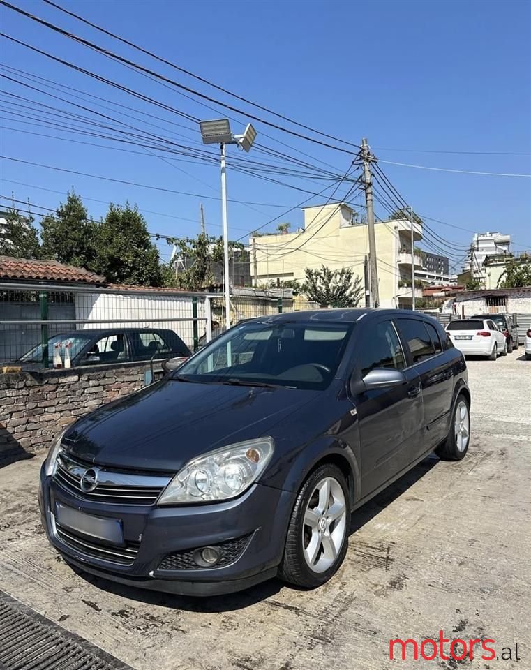 2008' Opel Astra photo #1