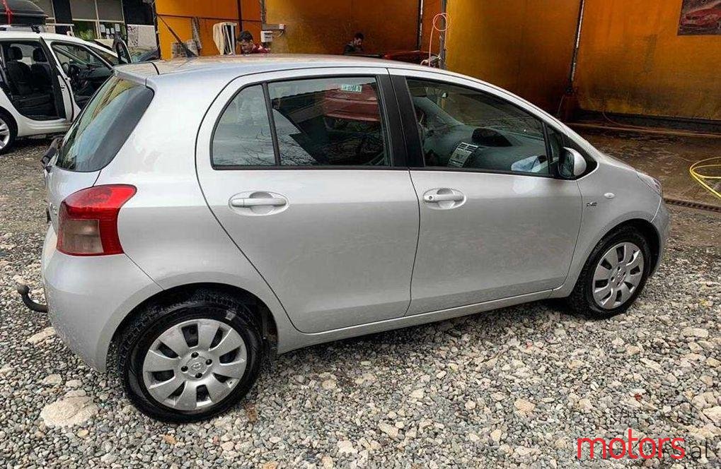 2007' Toyota Yaris photo #1