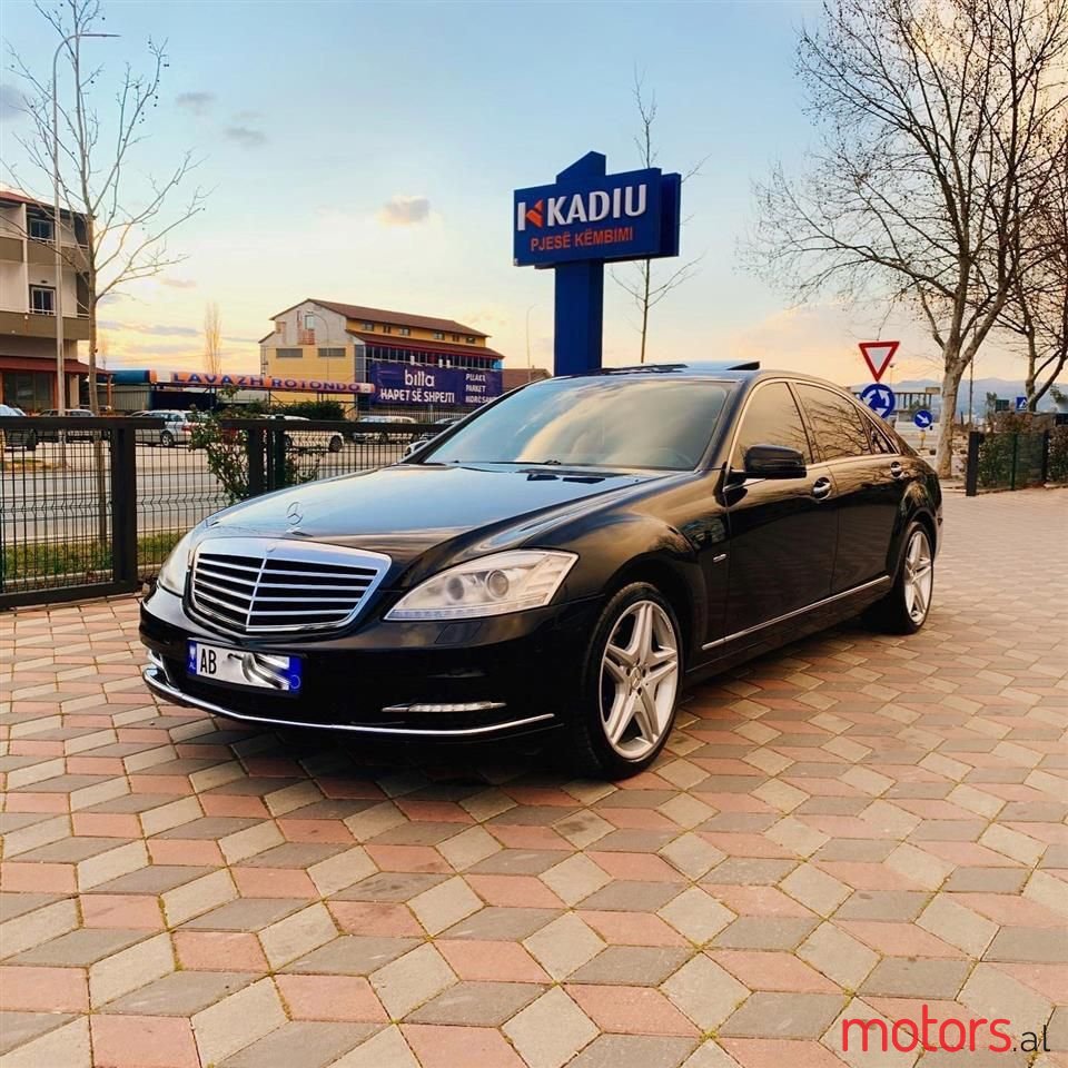 2011' Mercedes-Benz S 350 photo #1