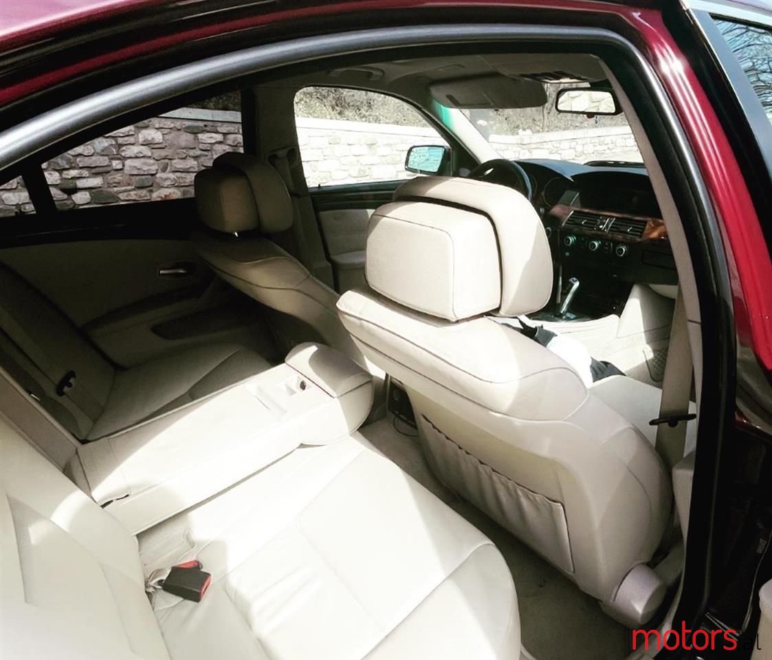 2008' BMW 528 photo #5