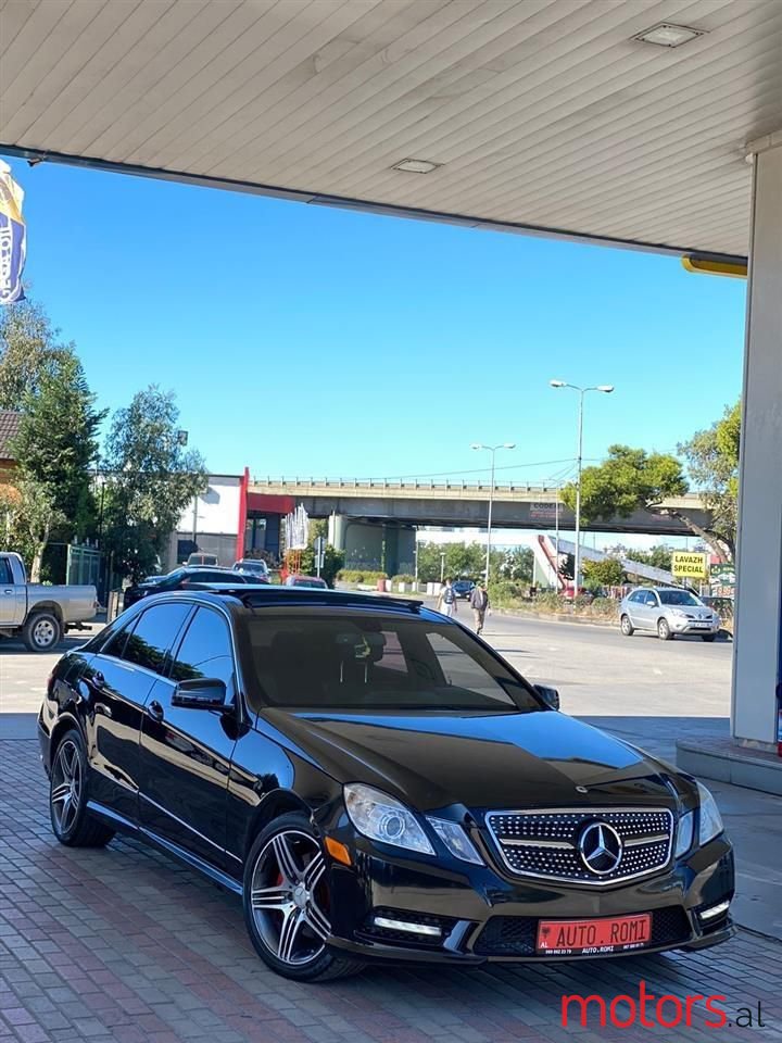 2011' Mercedes-Benz E 350 photo #1