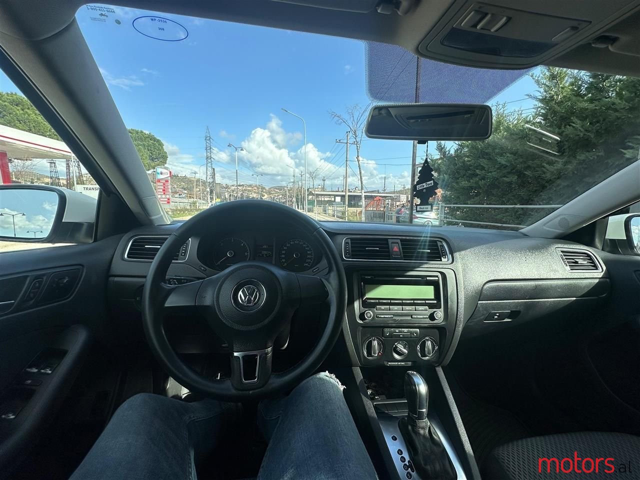 2011' Volkswagen Jetta photo #6