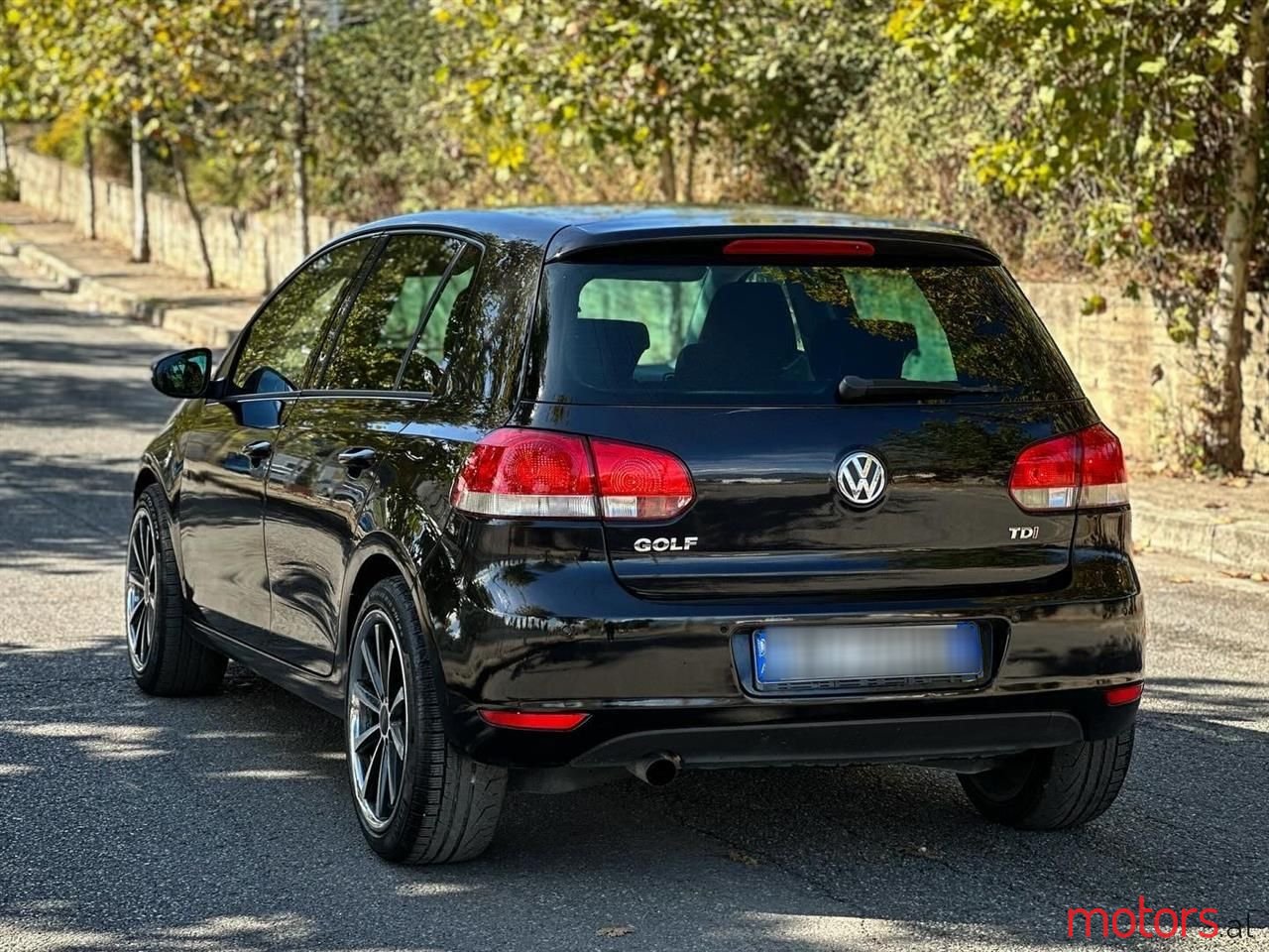 2010' Volkswagen Golf photo #3