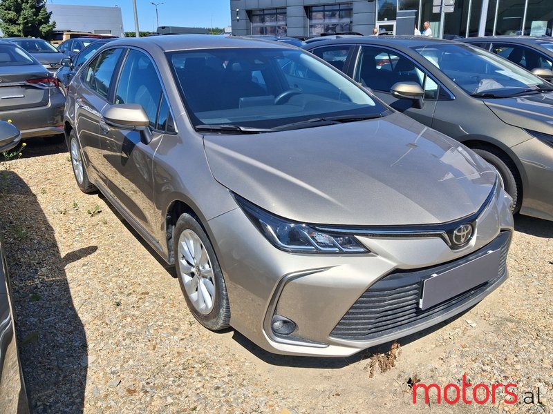 2022' Toyota Corolla Comfort photo #2