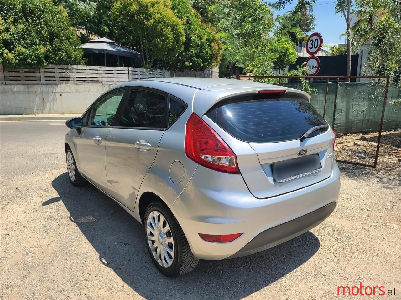 2010' Ford Fiesta photo #2