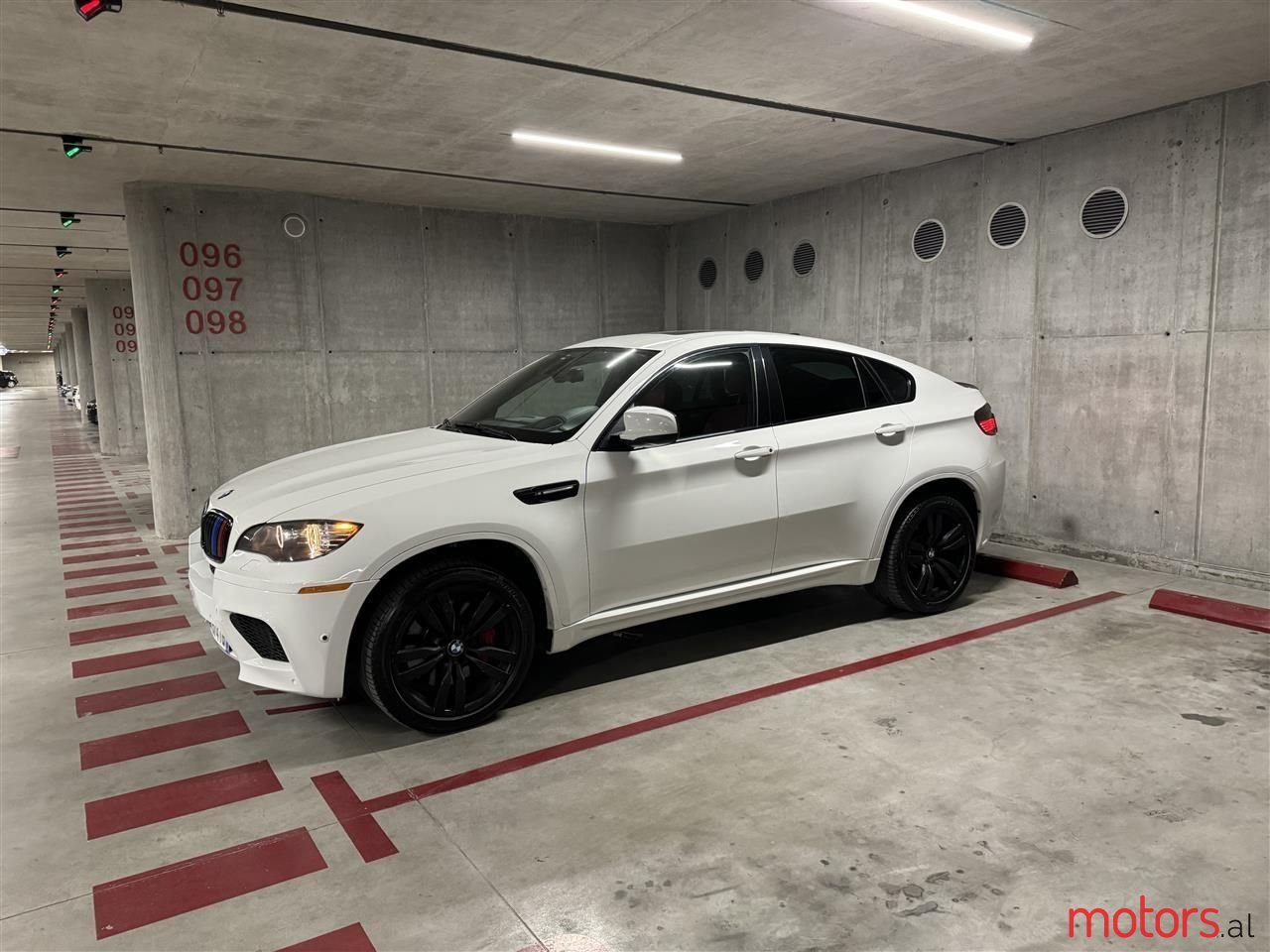 2012' BMW X6 photo #6