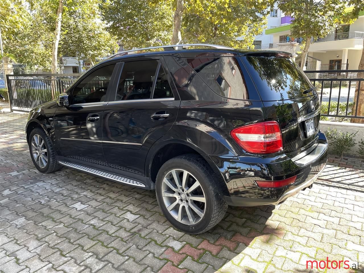 2011' Mercedes-Benz ML 350 photo #5