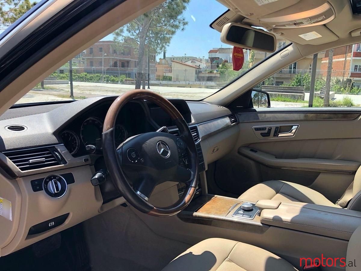 2012' Mercedes-Benz 350 photo #5