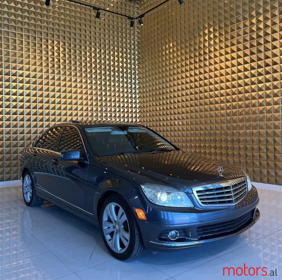 2011' Mercedes-Benz C 300 photo #1