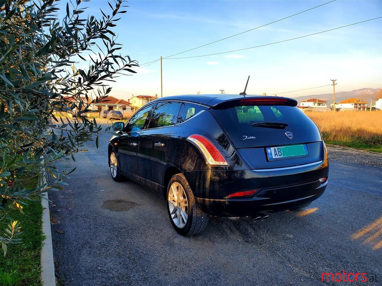 2010' Lancia Delta photo #4