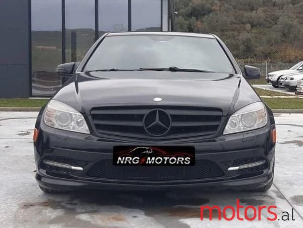 2011' Mercedes-Benz C 300 photo #1