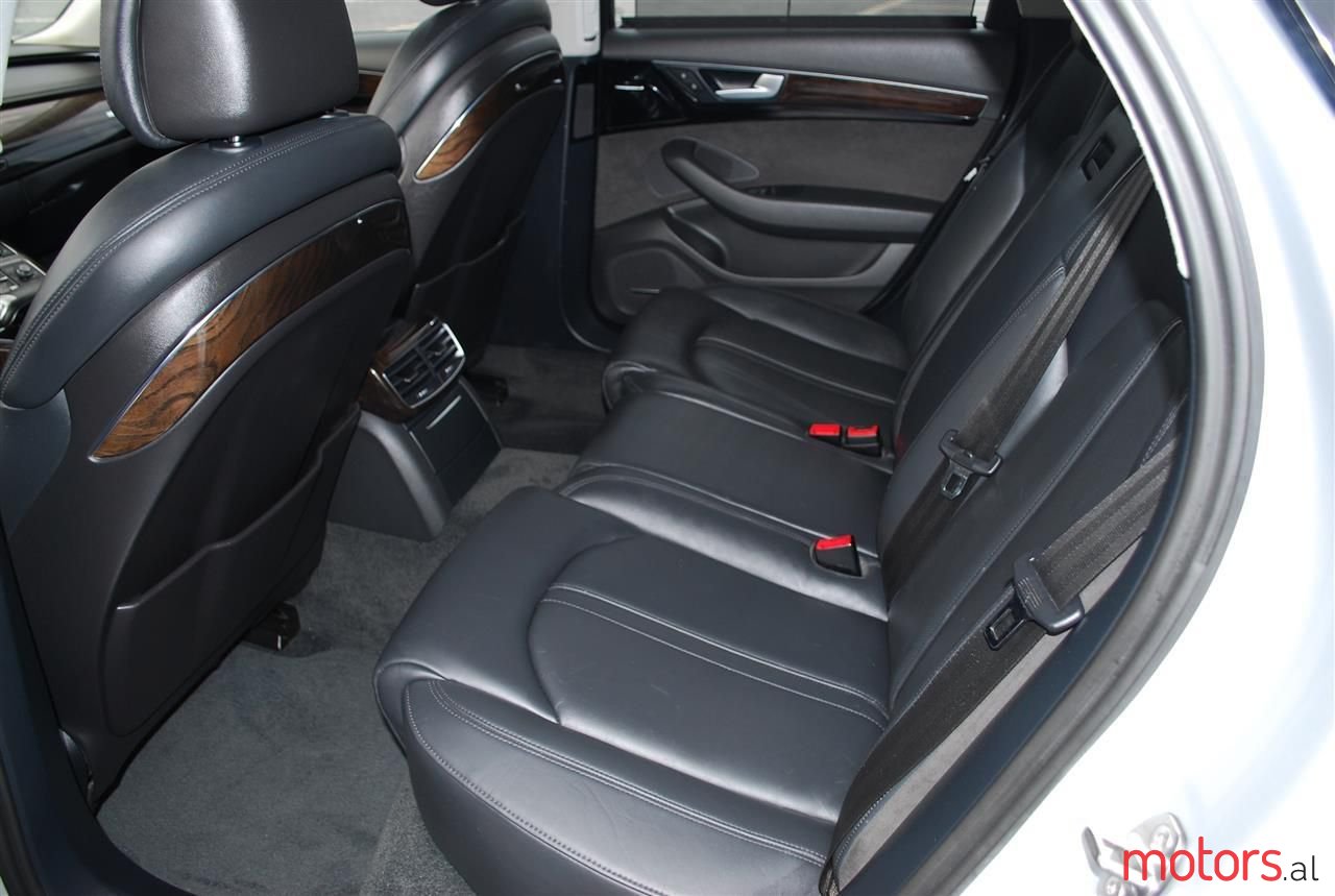 2013' Audi A8 photo #2