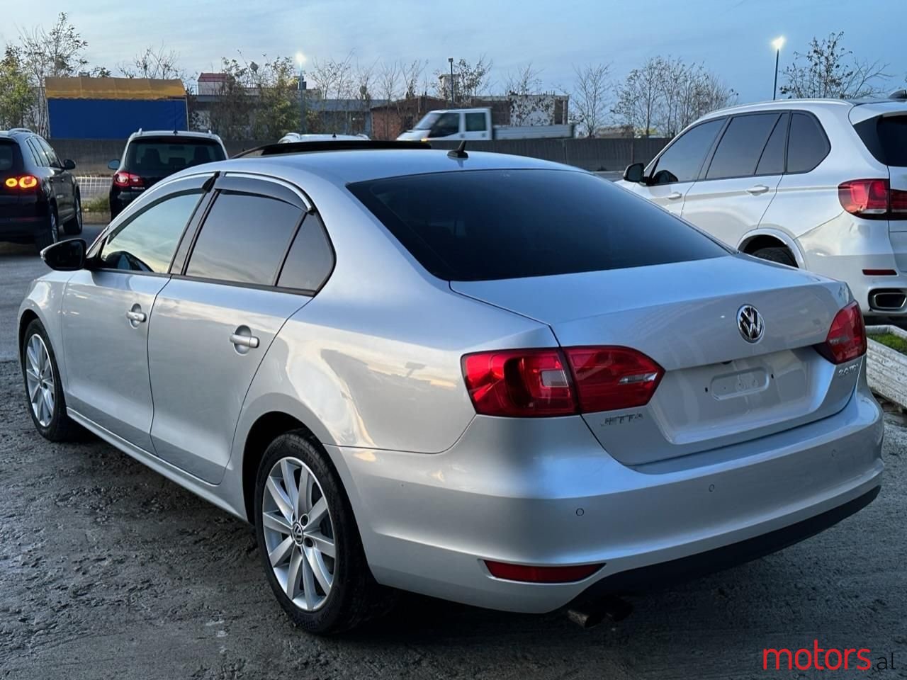 2012' Volkswagen Jetta photo #4