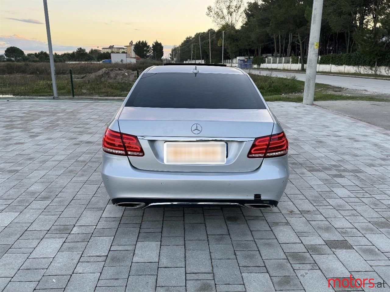 2014' Mercedes-Benz E 220 photo #2