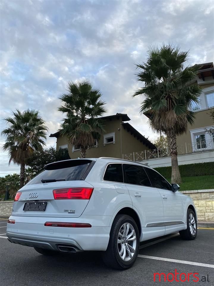 2016' Audi Q7 photo #5
