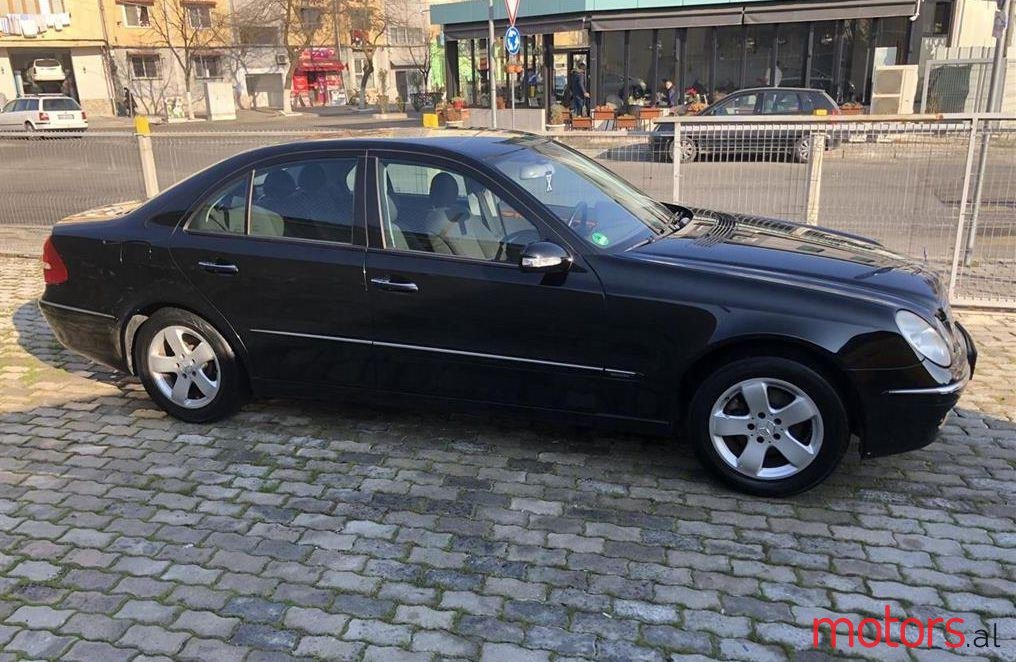 2004' Mercedes-Benz E 200 photo #1