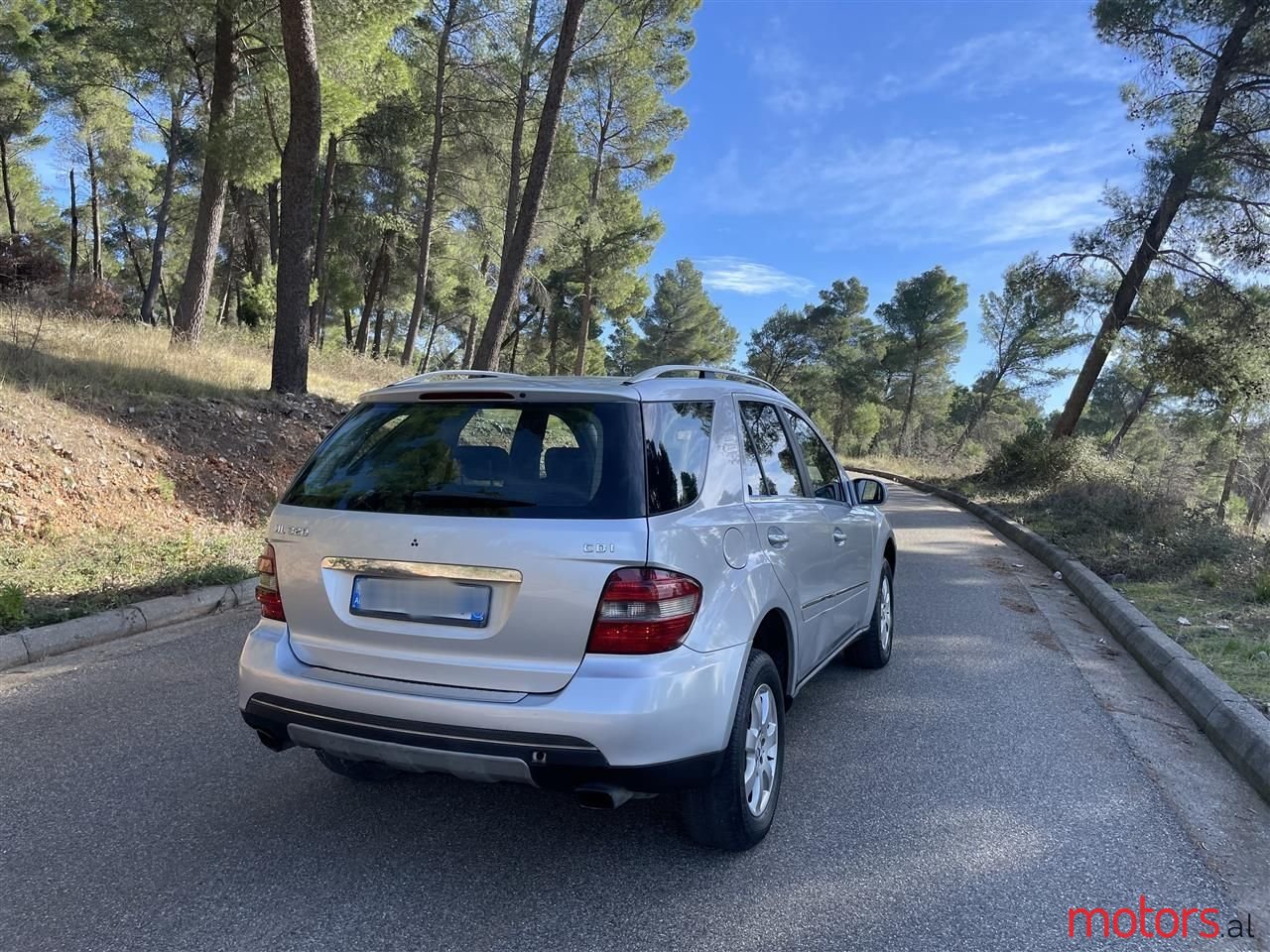 2006' Mercedes-Benz 320 photo #3