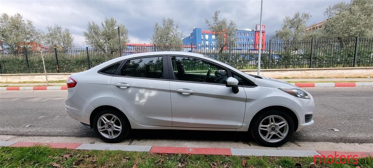 2018' Ford Fiesta photo #2