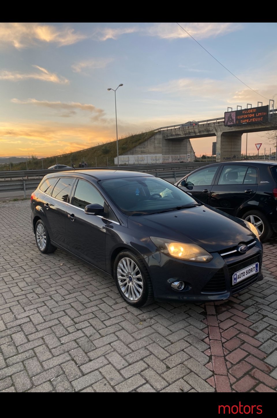 2011' Ford Focus photo #2