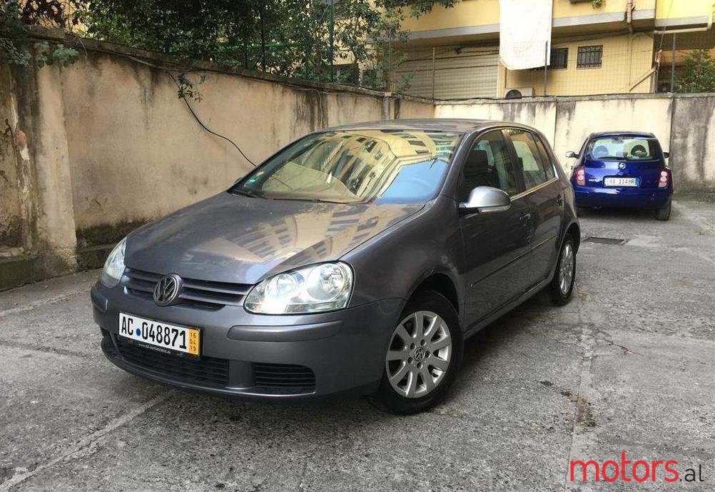 2005' Volkswagen Golf photo #1