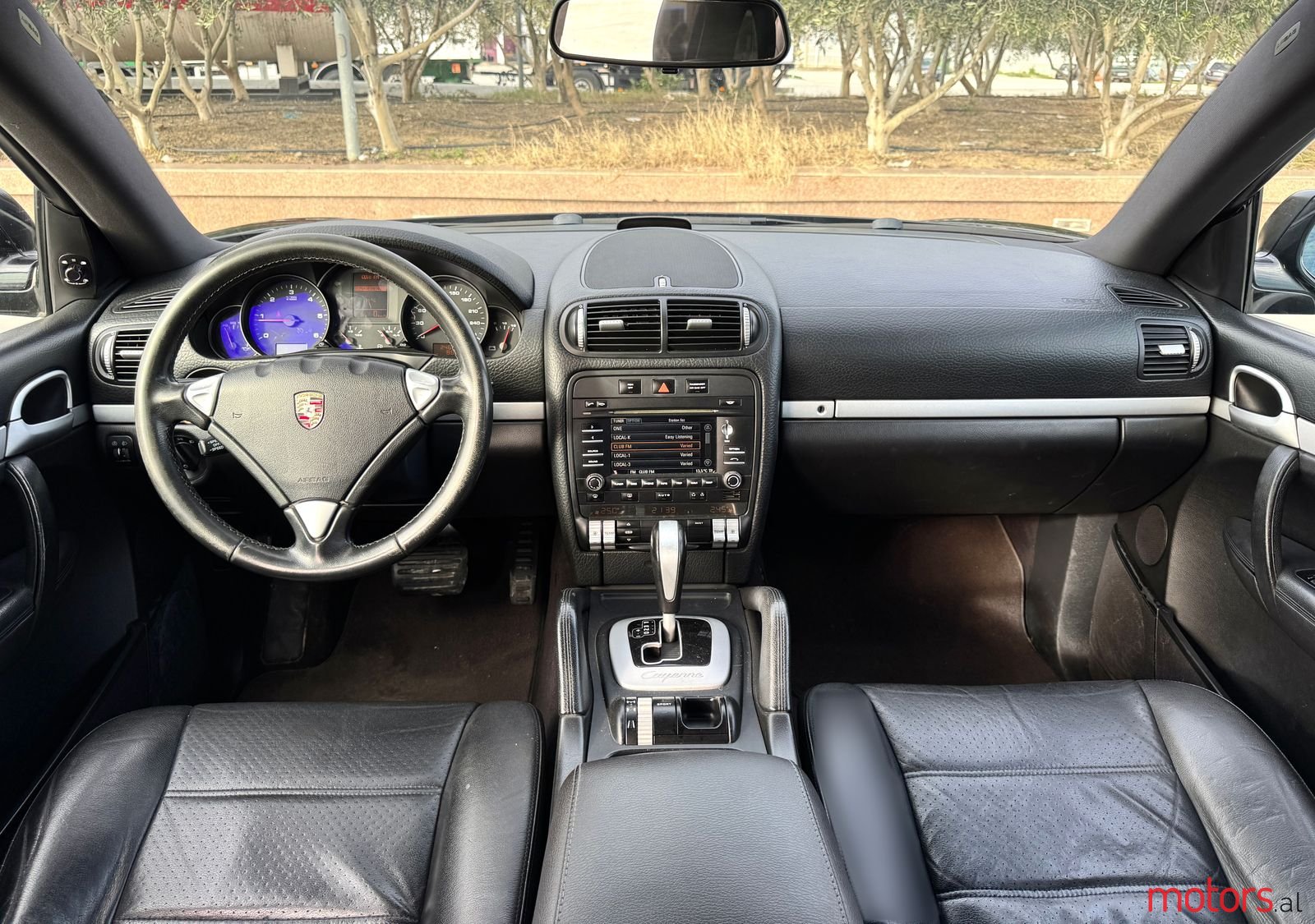 2010' Porsche Cayenne photo #4